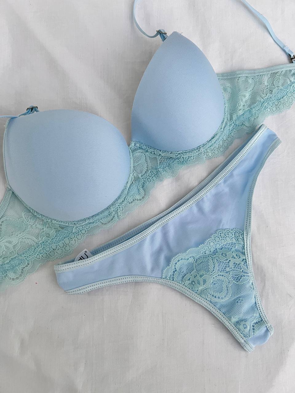 ART 5208 LODY taza soft con colaless microfibra y puntilla Celeste